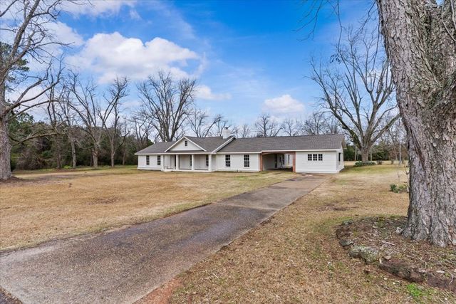 305 County Road 1, Dothan, AL 36303