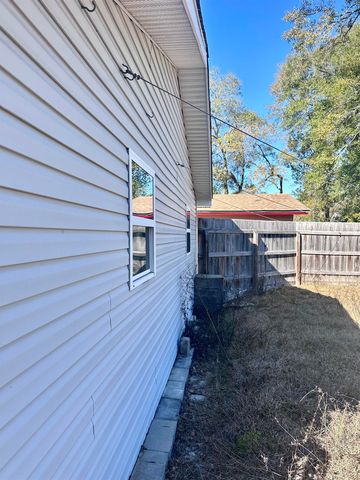 1203 Harlem Street, Tallahassee, FL 32304