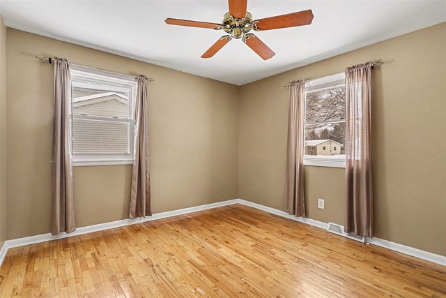 3720 Middlebury Drive, Kalamazoo, MI 49006