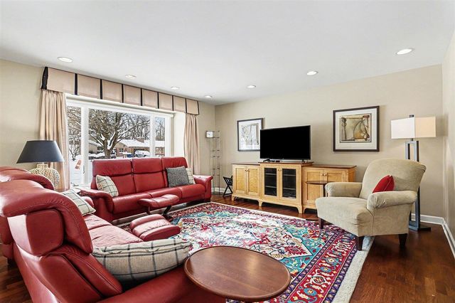 3720 Middlebury Drive, Kalamazoo, MI 49006