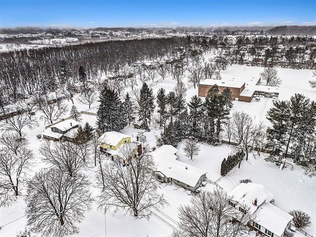 3720 Middlebury Drive, Kalamazoo, MI 49006