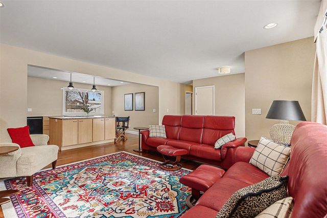 3720 Middlebury Drive, Kalamazoo, MI 49006