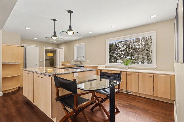 3720 Middlebury Drive, Kalamazoo, MI 49006