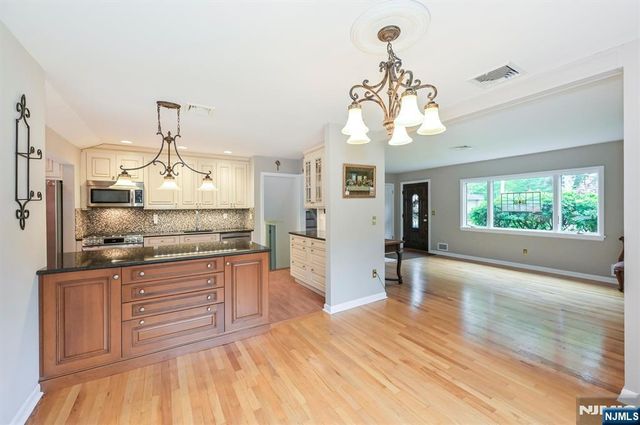 16 Murray Road, Montvale, NJ 07645