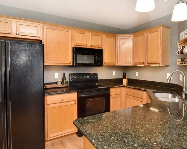 48475 Bridge Way, Canton, MI 48188