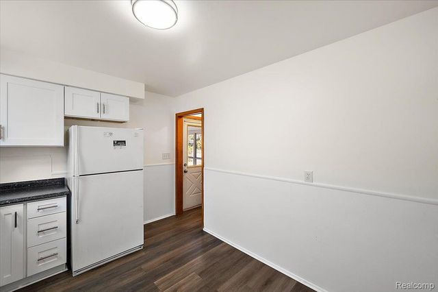 1687 Fontaine Avenue, Madison Heights, MI 48071