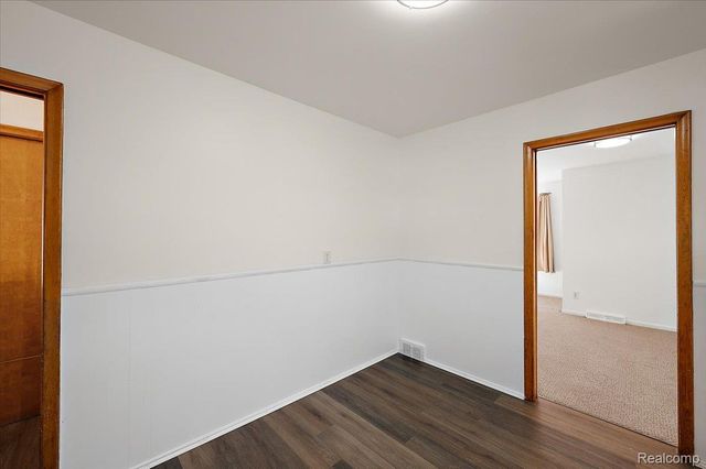 1687 Fontaine Avenue, Madison Heights, MI 48071