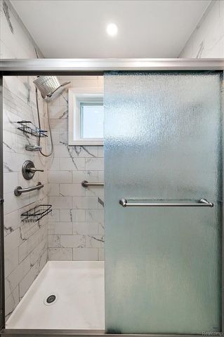 1687 Fontaine Avenue, Madison Heights, MI 48071