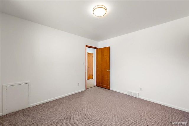 1687 Fontaine Avenue, Madison Heights, MI 48071