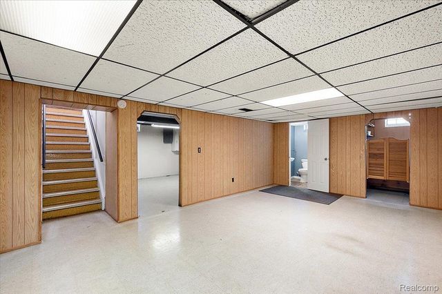 1687 Fontaine Avenue, Madison Heights, MI 48071