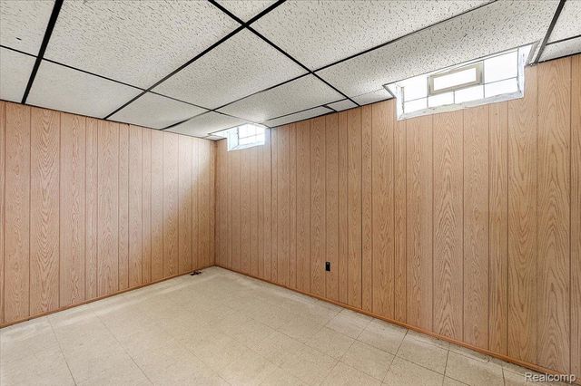 1687 Fontaine Avenue, Madison Heights, MI 48071