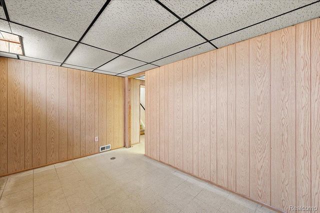 1687 Fontaine Avenue, Madison Heights, MI 48071