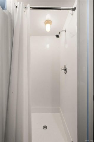 1687 Fontaine Avenue, Madison Heights, MI 48071