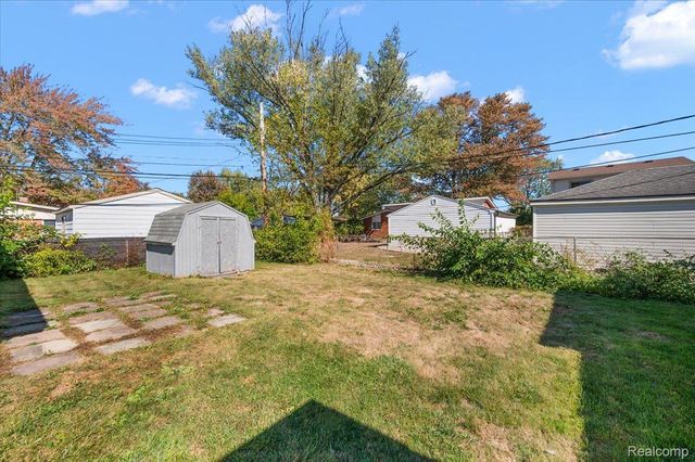 1687 Fontaine Avenue, Madison Heights, MI 48071