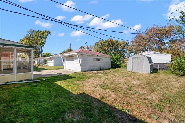 1687 Fontaine Avenue, Madison Heights, MI 48071