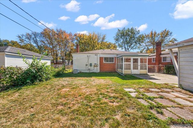 1687 Fontaine Avenue, Madison Heights, MI 48071