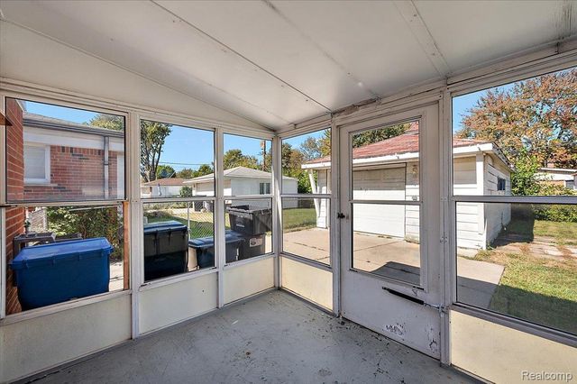 1687 Fontaine Avenue, Madison Heights, MI 48071