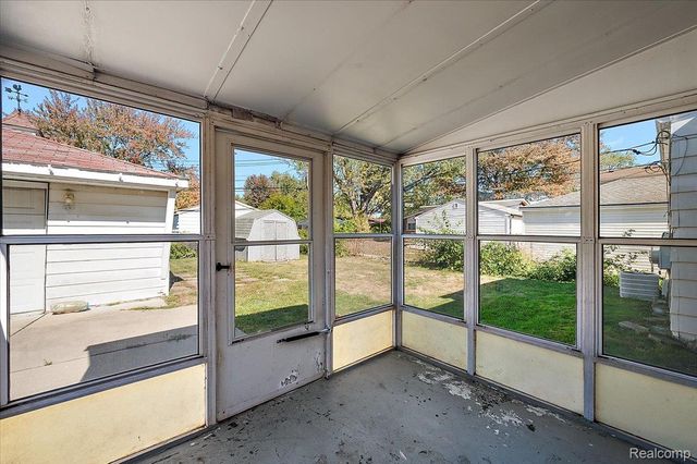 1687 Fontaine Avenue, Madison Heights, MI 48071