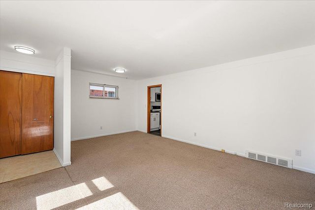 1687 Fontaine Avenue, Madison Heights, MI 48071