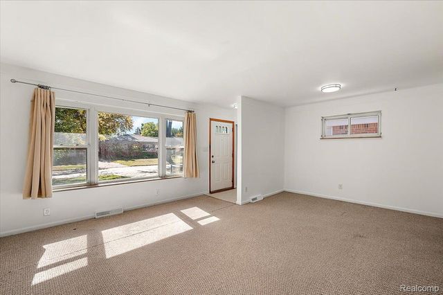 1687 Fontaine Avenue, Madison Heights, MI 48071