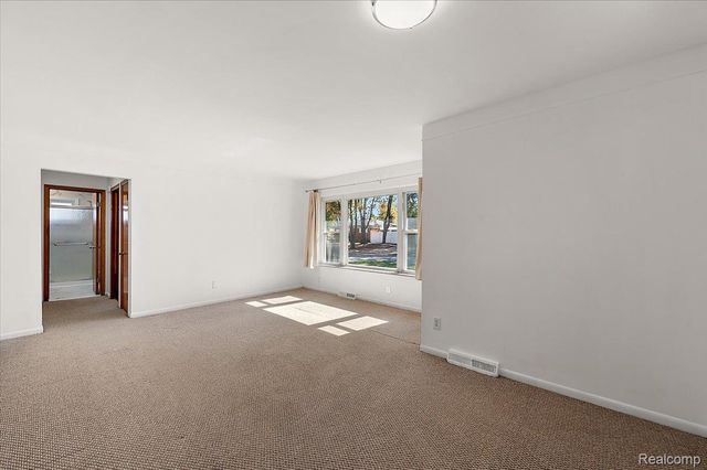 1687 Fontaine Avenue, Madison Heights, MI 48071