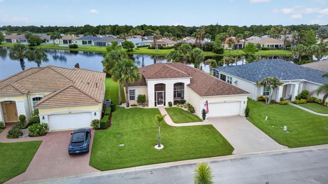 512 SW Lake Manatee Way, Port St Lucie, FL 34986