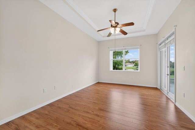 512 SW Lake Manatee Way, Port St Lucie, FL 34986