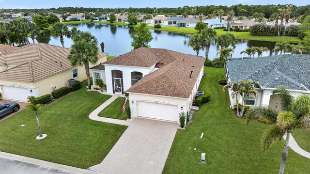 512 SW Lake Manatee Way, Port St Lucie, FL 34986