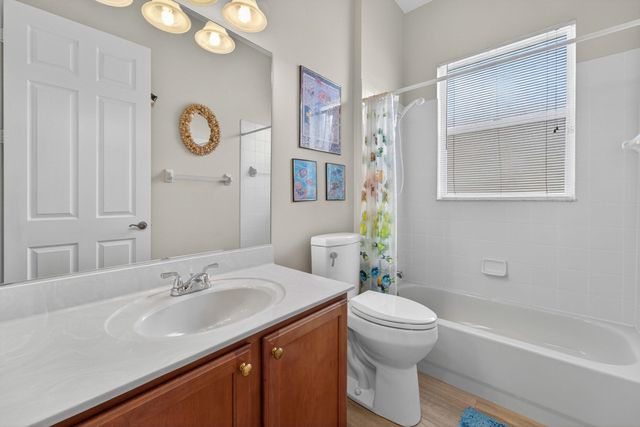 512 SW Lake Manatee Way, Port St Lucie, FL 34986