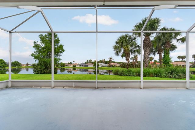 512 SW Lake Manatee Way, Port St Lucie, FL 34986