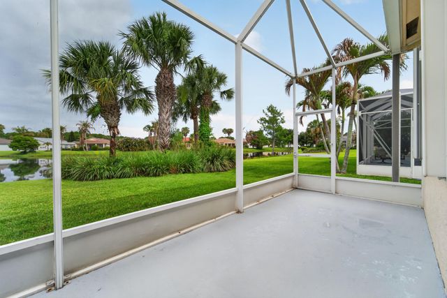 512 SW Lake Manatee Way, Port St Lucie, FL 34986