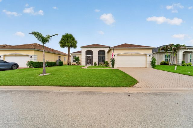 512 SW Lake Manatee Way, Port St Lucie, FL 34986