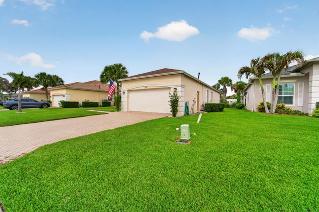 512 SW Lake Manatee Way, Port St Lucie, FL 34986