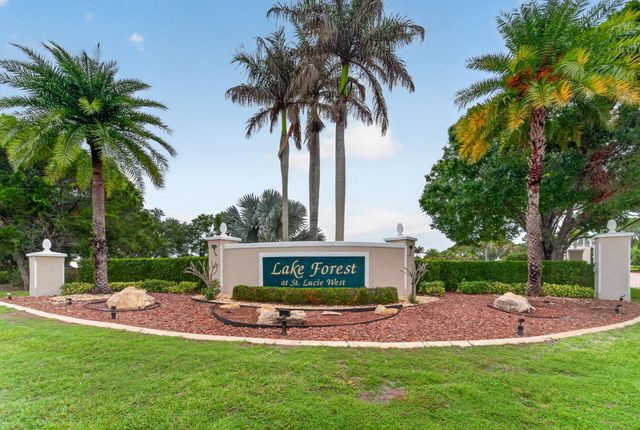 512 SW Lake Manatee Way, Port St Lucie, FL 34986