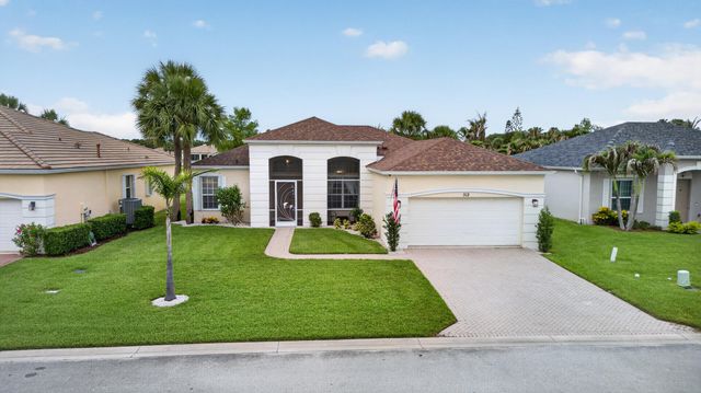 512 SW Lake Manatee Way, Port St Lucie, FL 34986