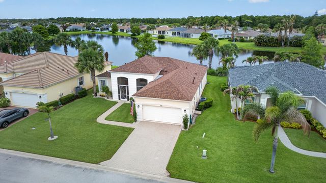 512 SW Lake Manatee Way, Port St Lucie, FL 34986