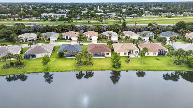 512 SW Lake Manatee Way, Port St Lucie, FL 34986