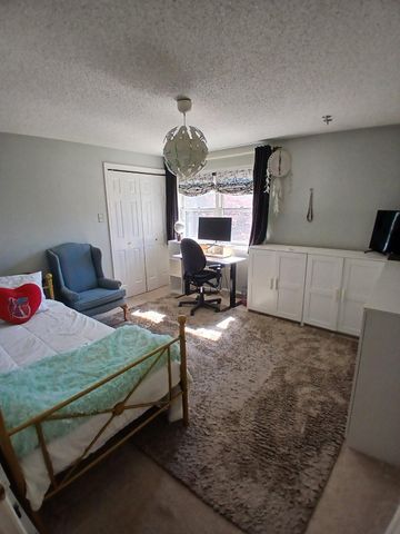 36 EVERGREEN AVE, Broomall, PA 19008