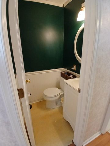 36 EVERGREEN AVE, Broomall, PA 19008