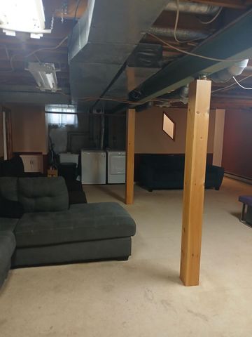 36 EVERGREEN AVE, Broomall, PA 19008