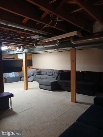 36 EVERGREEN AVE, Broomall, PA 19008