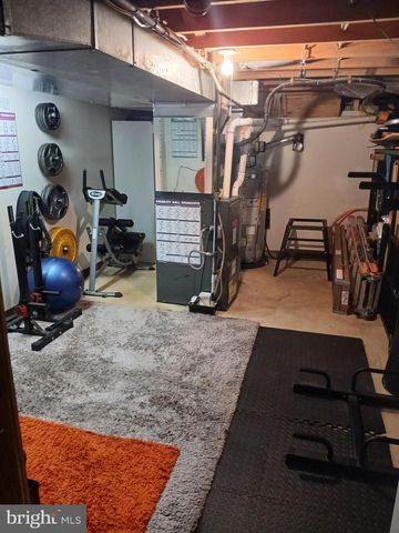 36 EVERGREEN AVE, Broomall, PA 19008