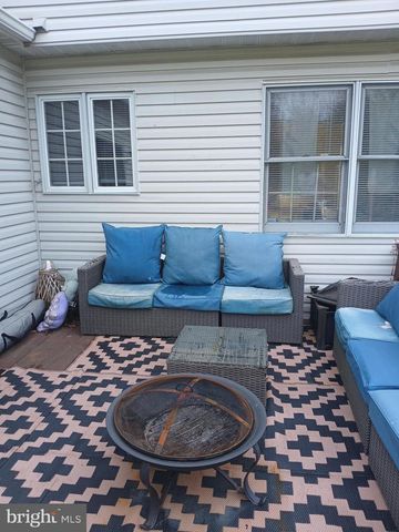 36 EVERGREEN AVE, Broomall, PA 19008