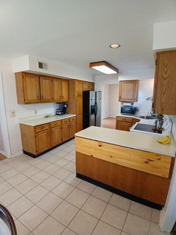 36 EVERGREEN AVE, Broomall, PA 19008