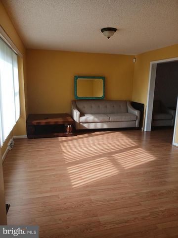 36 EVERGREEN AVE, Broomall, PA 19008