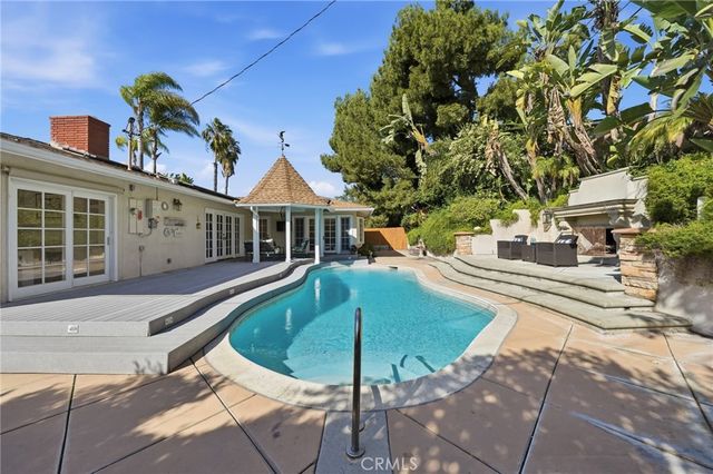 806 Adlena, Fullerton, CA 92833