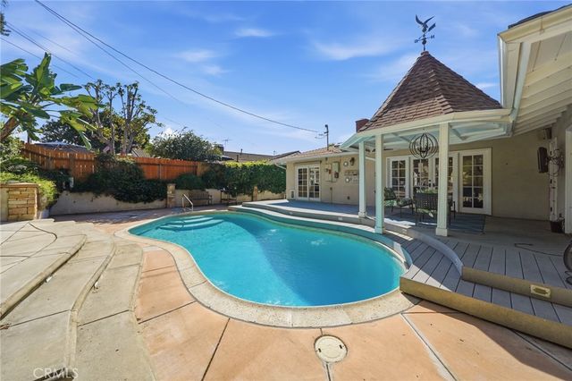 806 Adlena, Fullerton, CA 92833