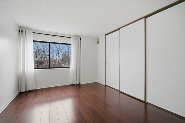 1800 Huntington Boulevard 208, Hoffman Estates, IL 60169