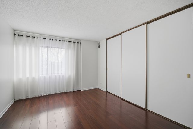 1800 Huntington Boulevard 208, Hoffman Estates, IL 60169