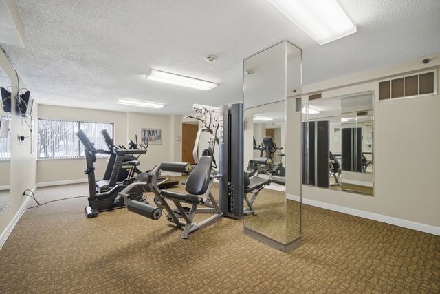 1800 Huntington Boulevard 208, Hoffman Estates, IL 60169